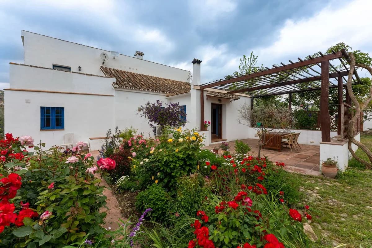 3 Bedroom Finca - Cortijo for Sale in Alhaurín el Grande, Málaga - Image 3