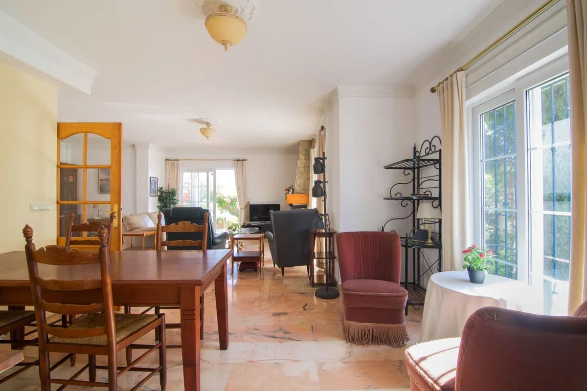 3 Bedroom Detached Villa for Sale in Fuengirola, Málaga - Image 7