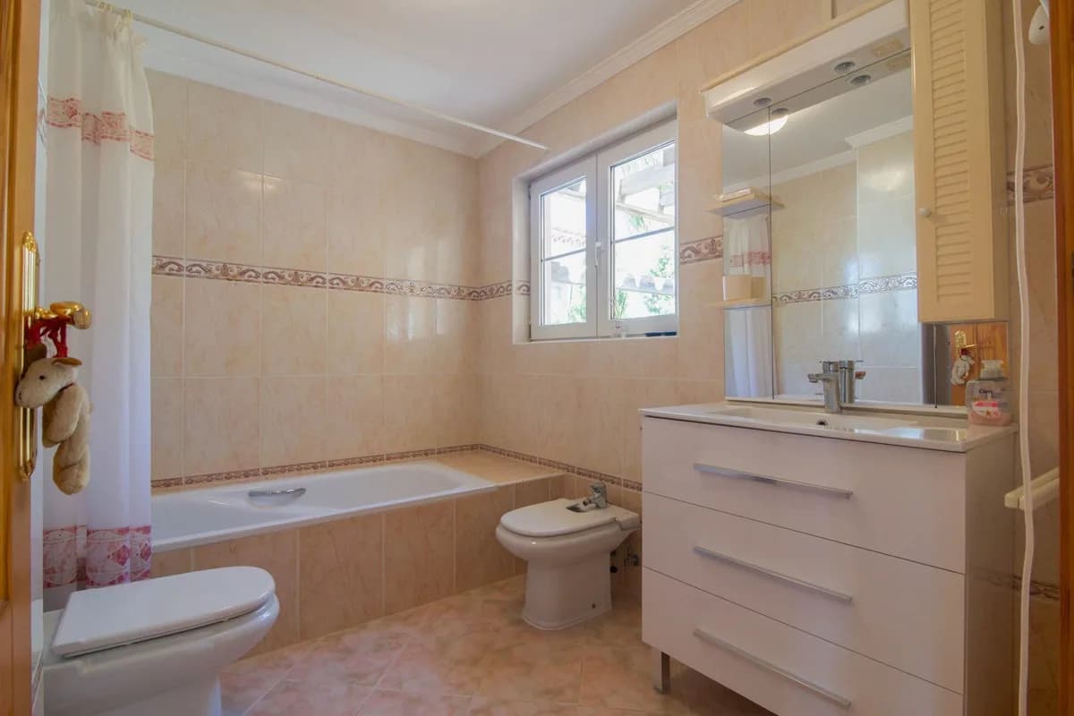 3 Bedroom Detached Villa for Sale in Fuengirola, Málaga - Image 9