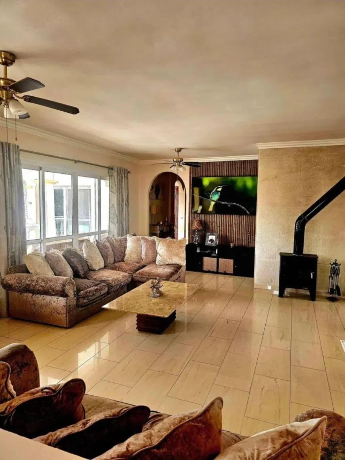 4 Bedroom Detached Villa for Sale in Monda, Málaga - Image 5