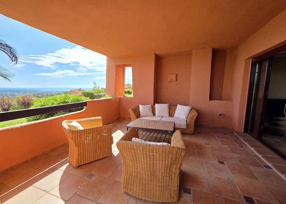 3 Bedroom Ground Floor Apartment for Sale in La Mairena, Málaga - Image 3