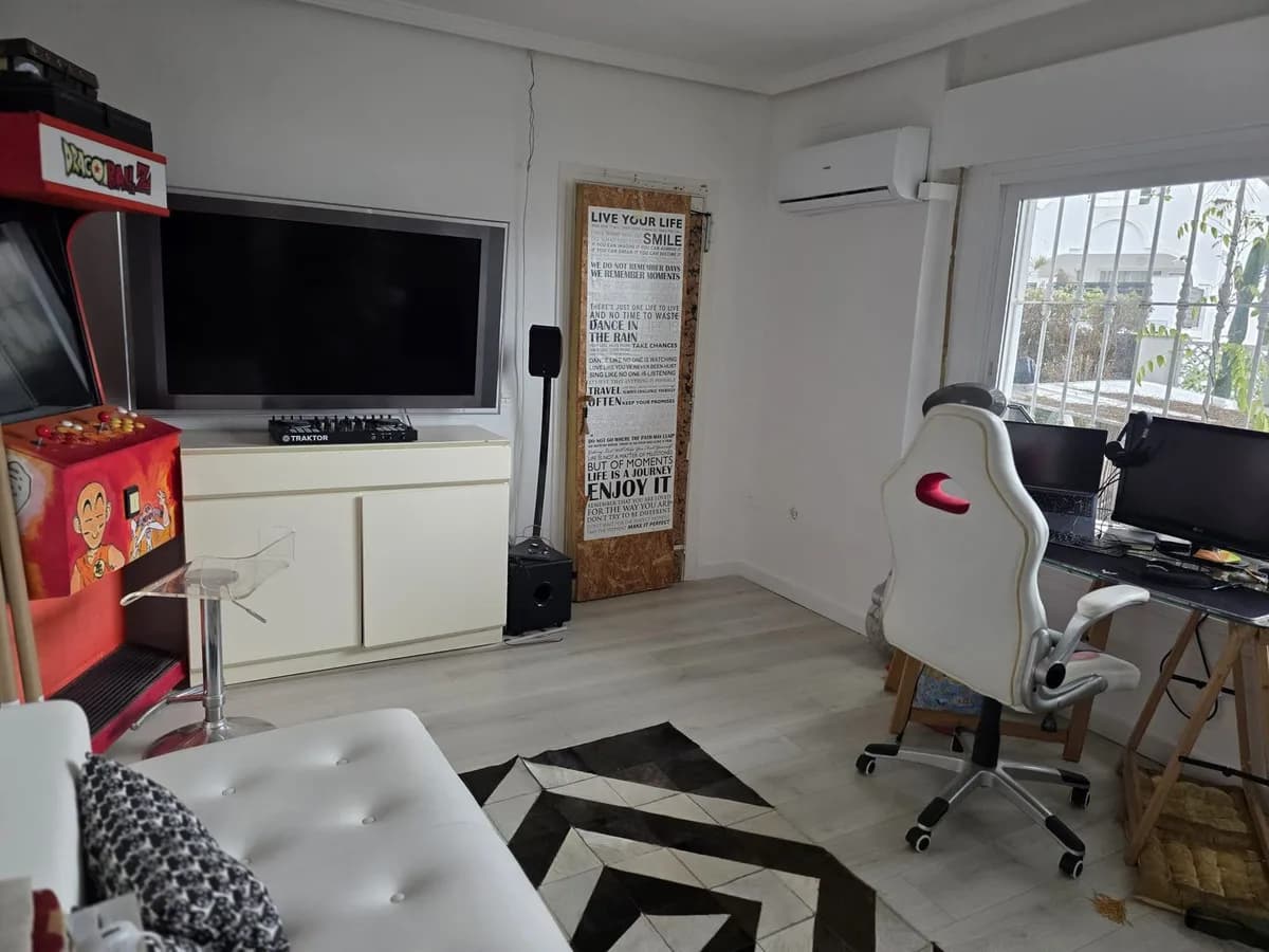 3 Bedroom Bungalow for Sale in Hacienda Las Chapas, Málaga - Image 8