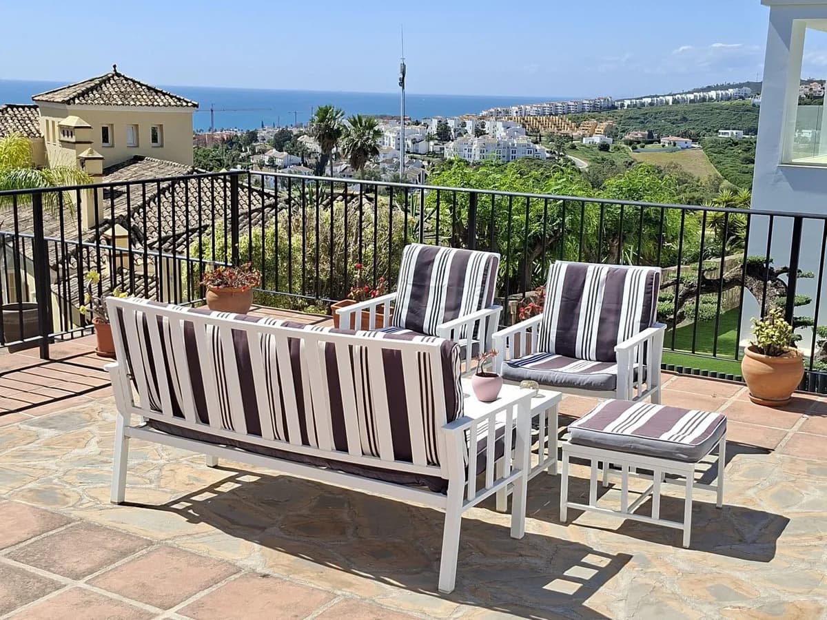 3 Bedroom Townhouse for Sale in La Duquesa, Málaga - Image 6