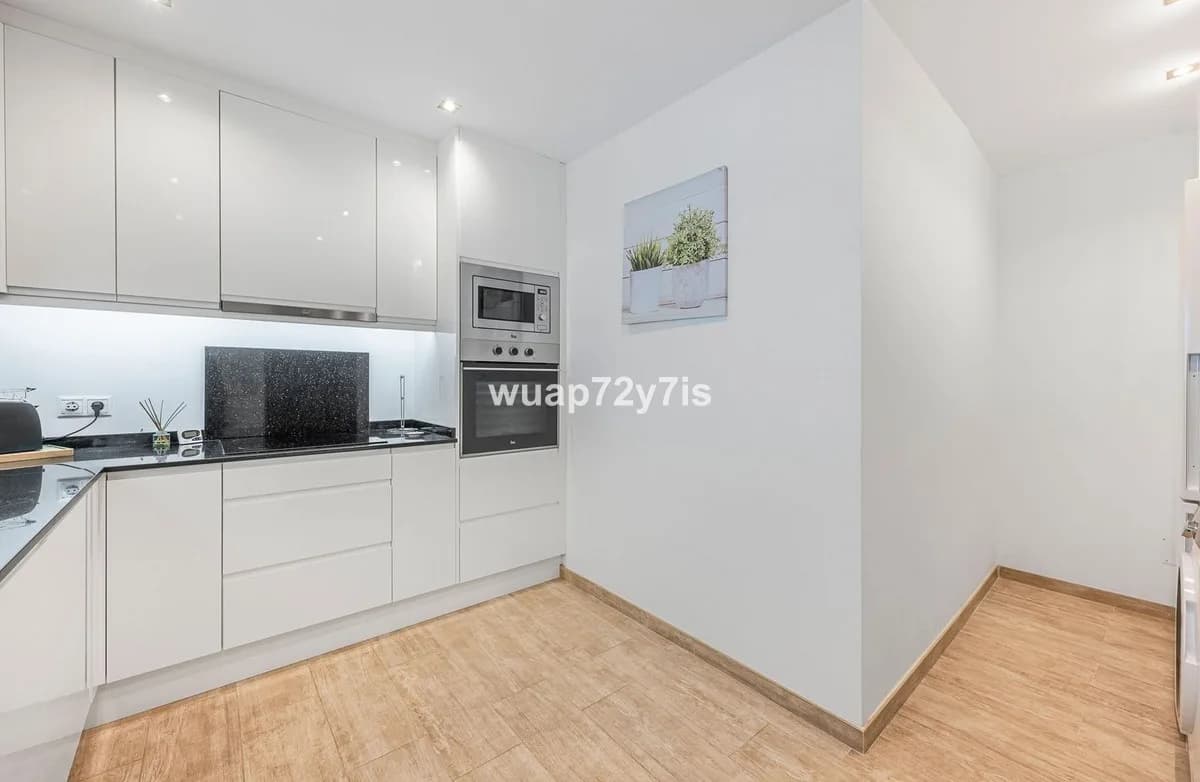 3 Bedroom Detached Villa for Sale in El Rosario, Málaga - Image 9