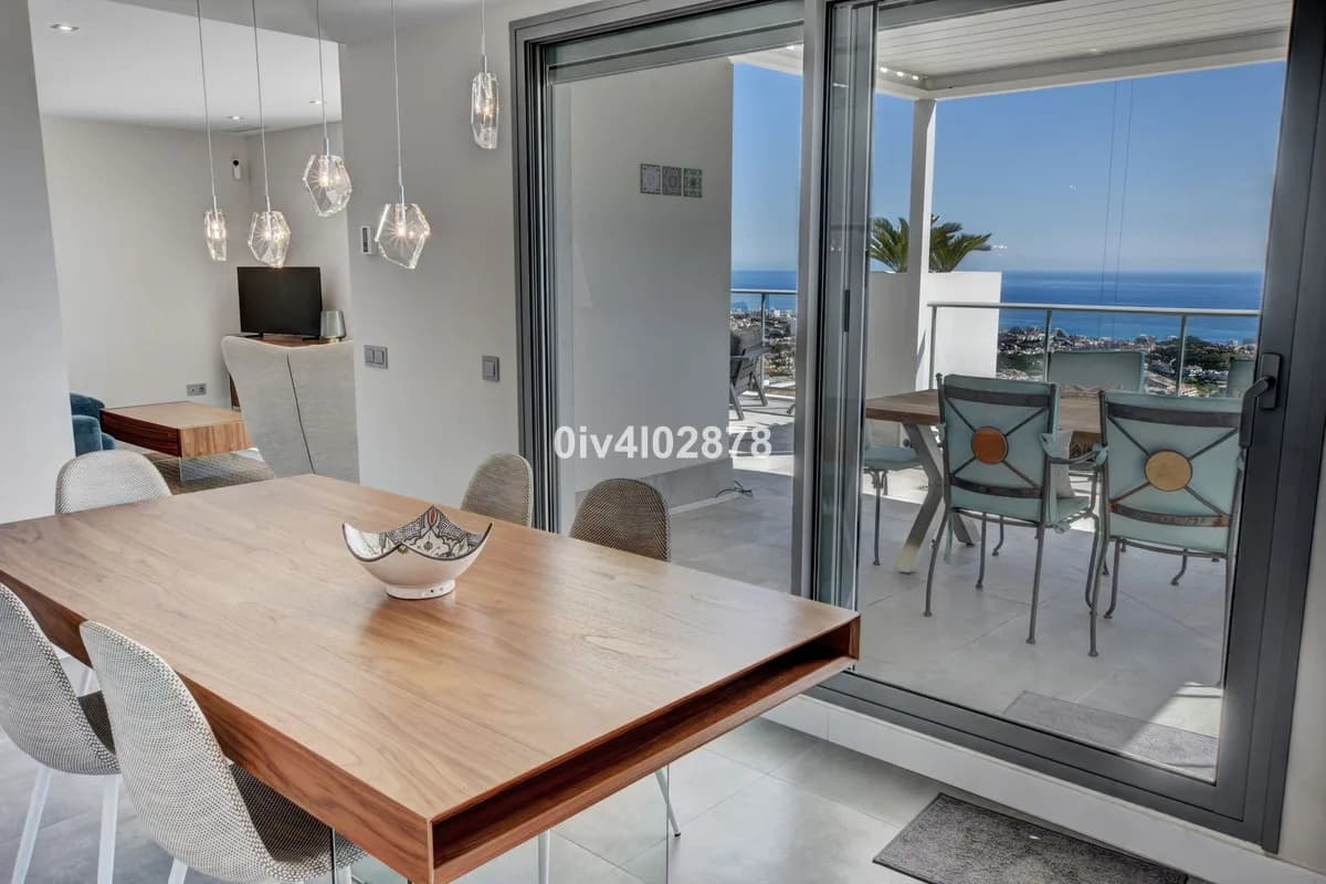 3 Bedroom Penthouse for Sale in Benalmadena Pueblo, Málaga - Image 9