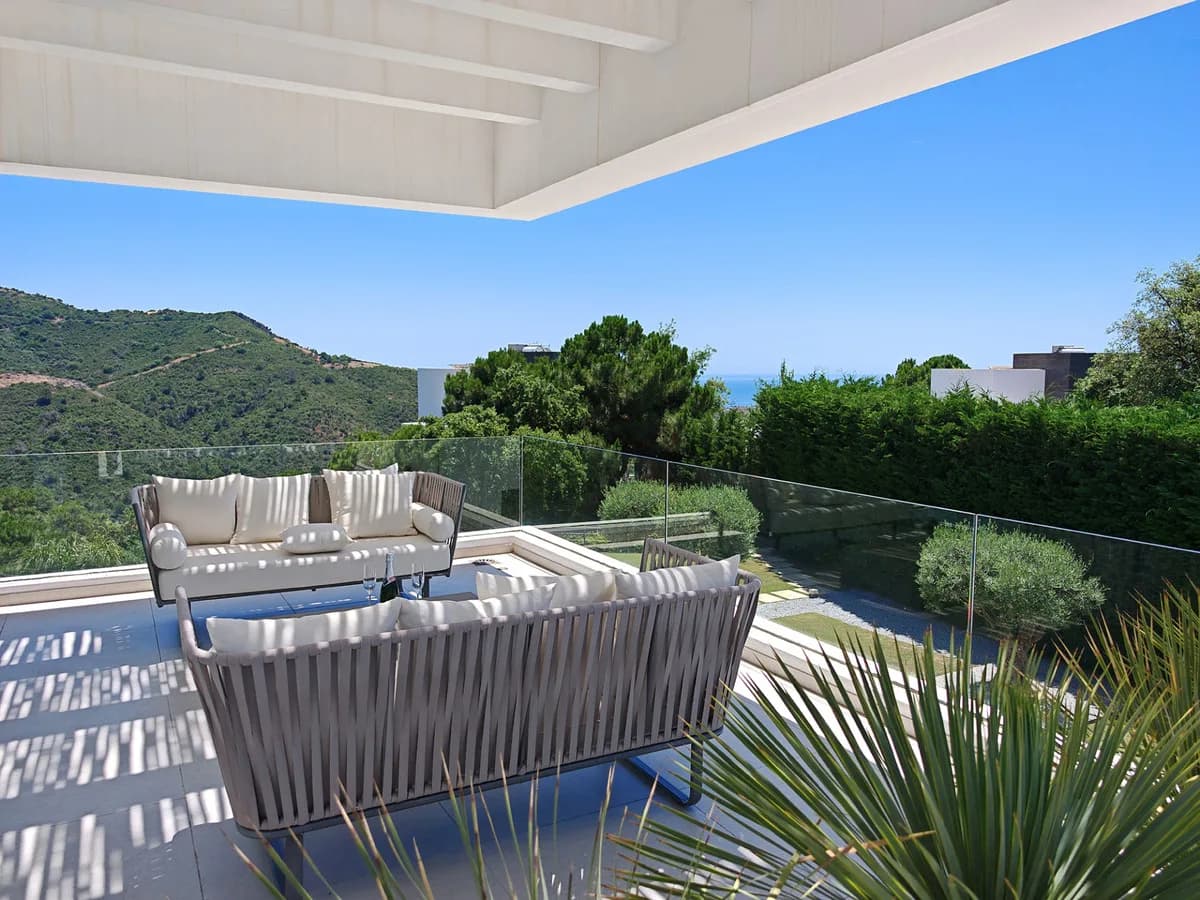 5 Bedroom Detached Villa for Sale in Benahavís, Málaga - Image 4