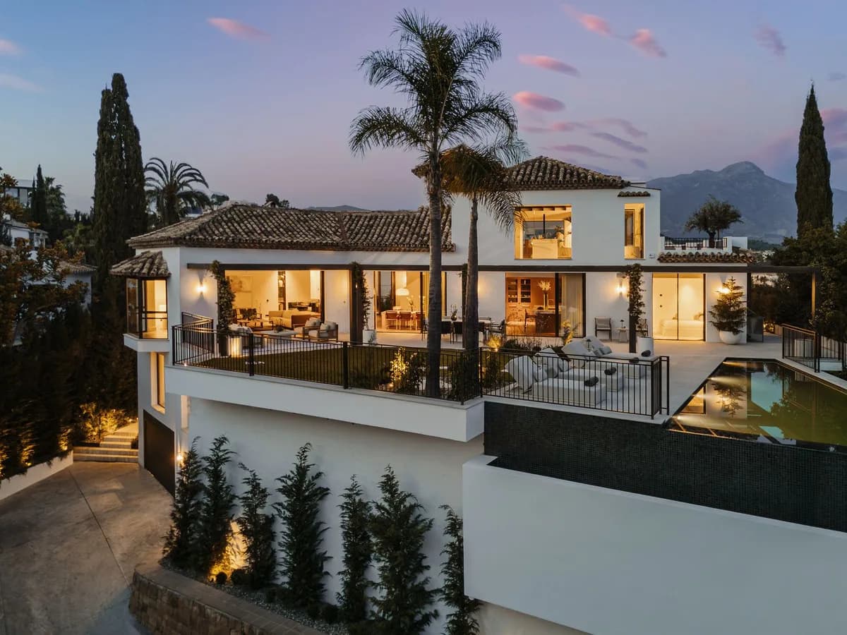 6 Bedroom Detached Villa for Sale in Benahavís, Málaga - Image 7