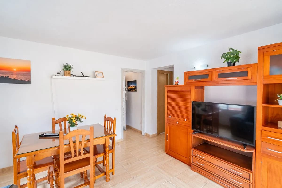 2 Bedroom Top Floor Apartment for Sale in Fuengirola, Málaga - Image 7