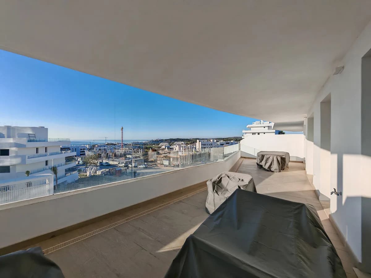 4 Bedroom Penthouse Duplex for Sale in Estepona, Málaga - Image 6