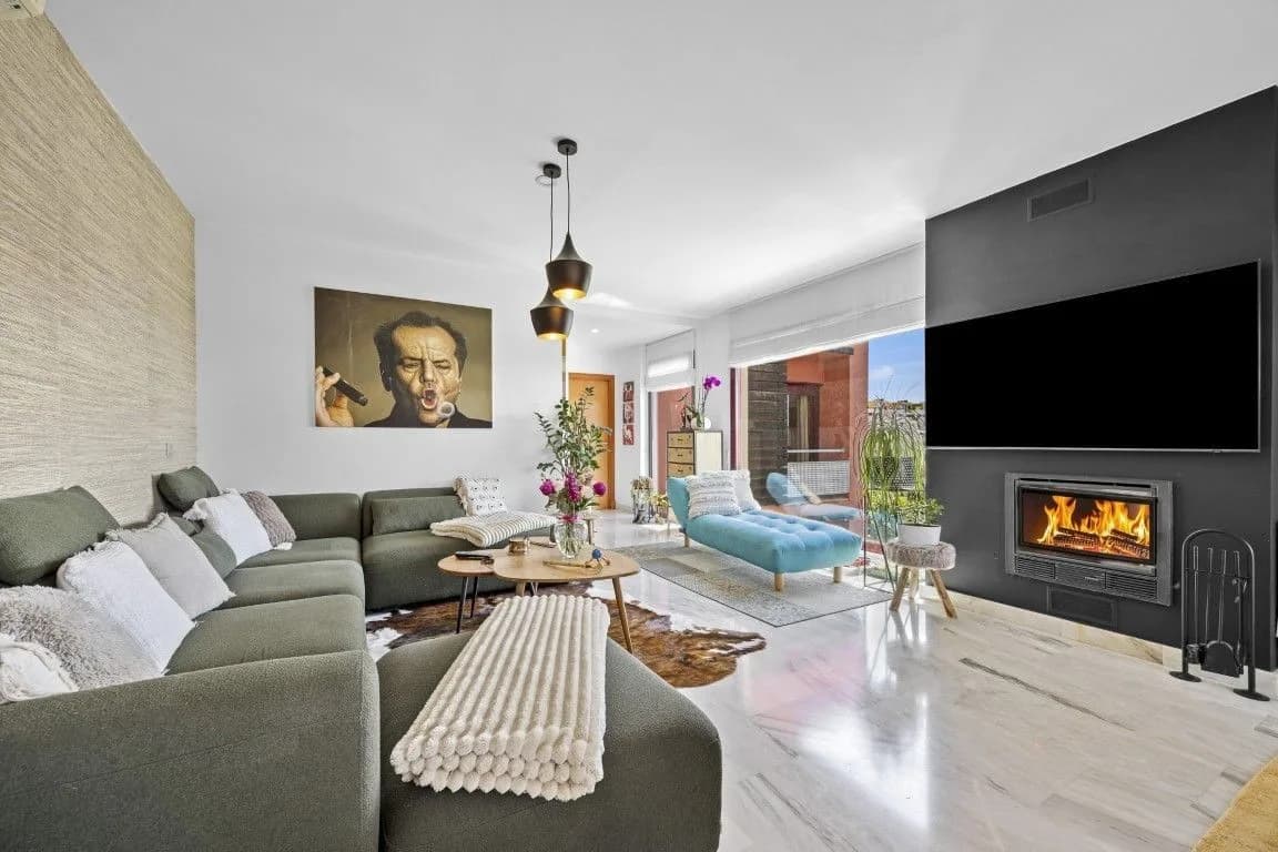 3 Bedroom Detached Villa for Sale in Los Flamingos, Málaga - Image 2