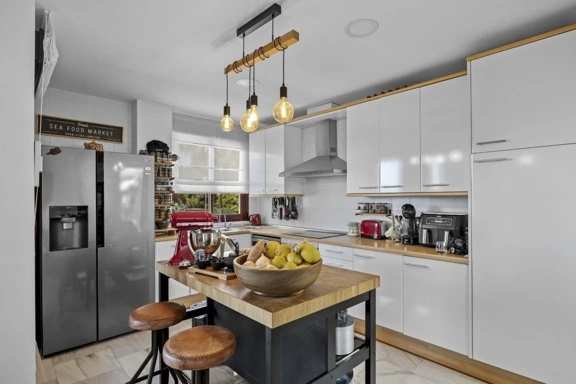 3 Bedroom Detached Villa for Sale in Los Flamingos, Málaga - Image 4