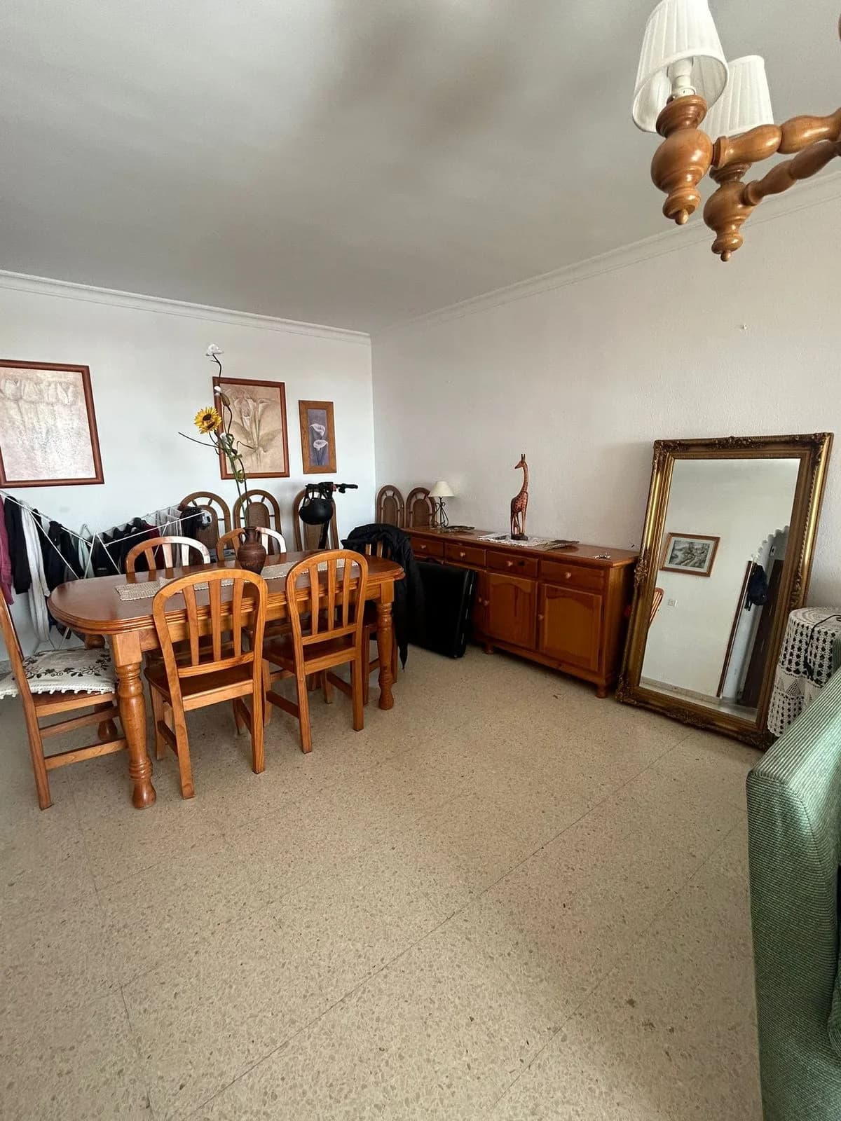 3 Bedroom Middle Floor Apartment for Sale in Marbella, Málaga - Image 5