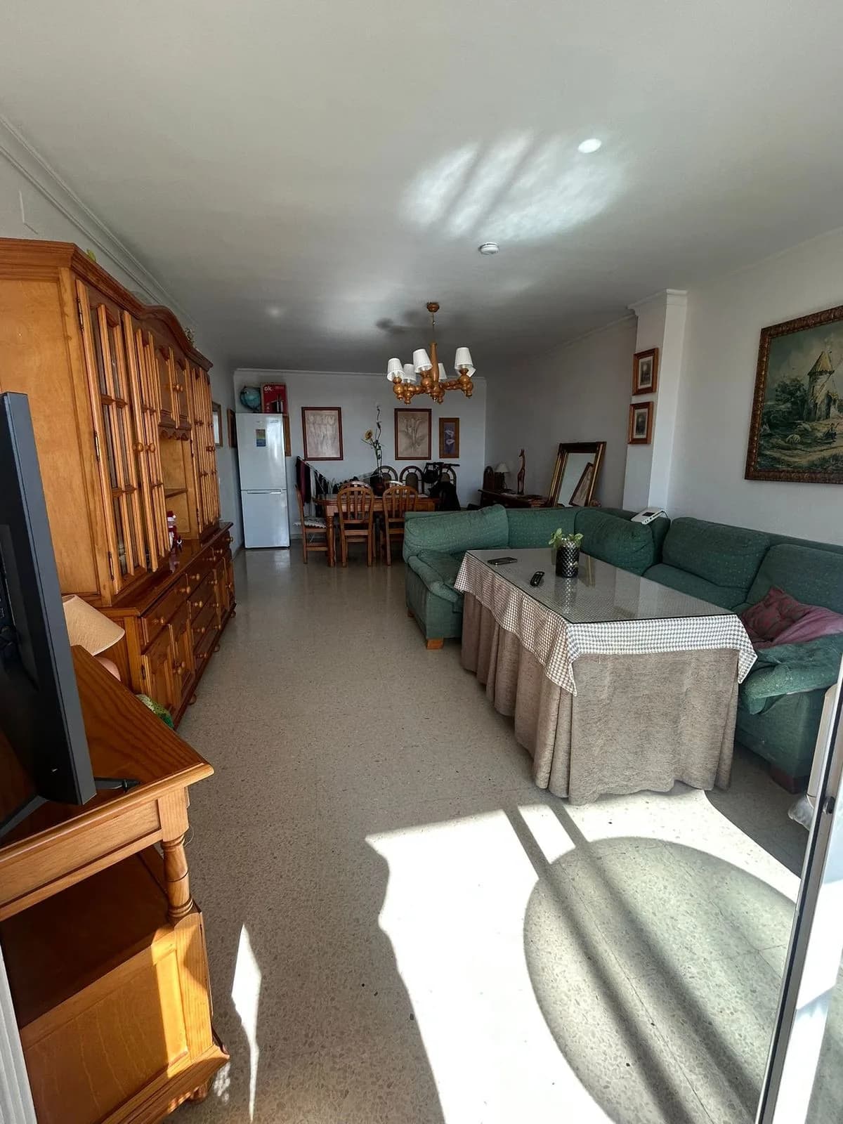 3 Bedroom Middle Floor Apartment for Sale in Marbella, Málaga - Image 8
