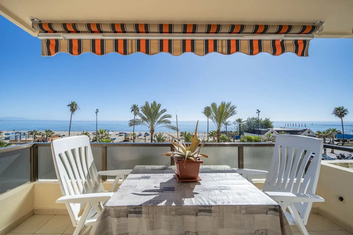 3 Bedroom Middle Floor Apartment for Sale in Fuengirola, Málaga