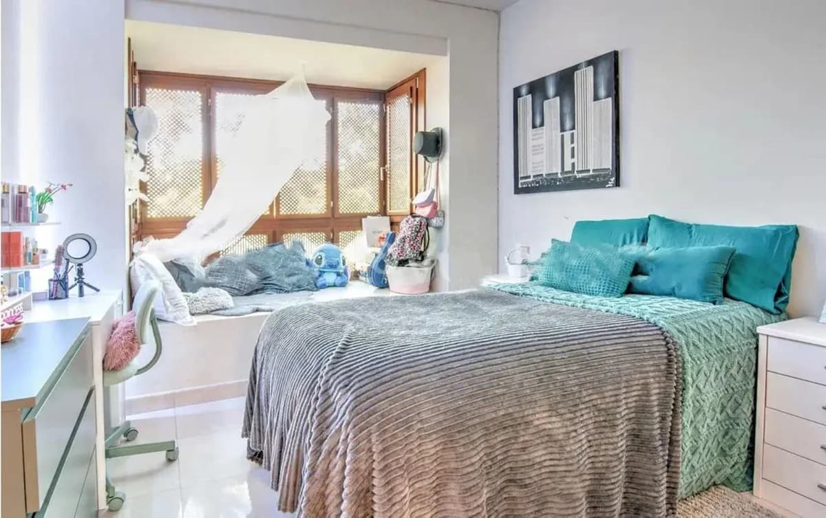 2 Bedroom Penthouse for Sale in New Golden Mile, Málaga - Image 3