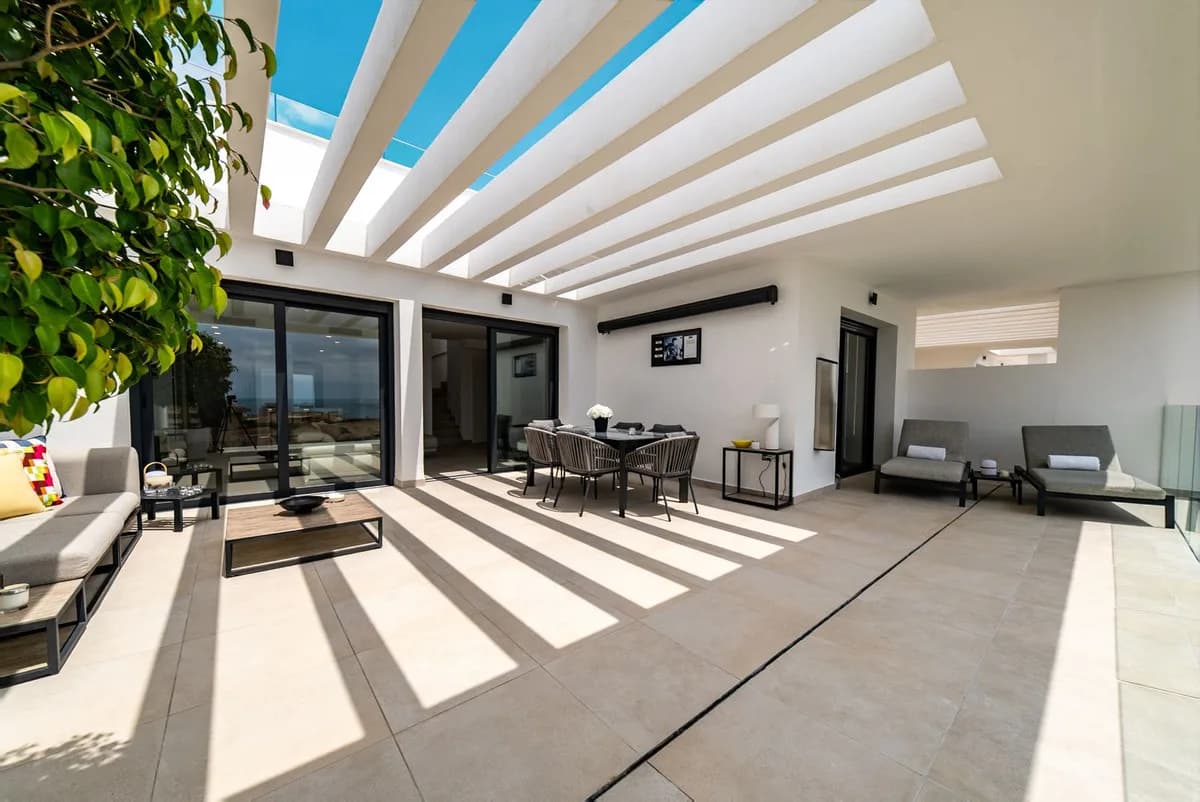 3 Bedroom Penthouse Duplex for Sale in Carvajal, Málaga - Image 5