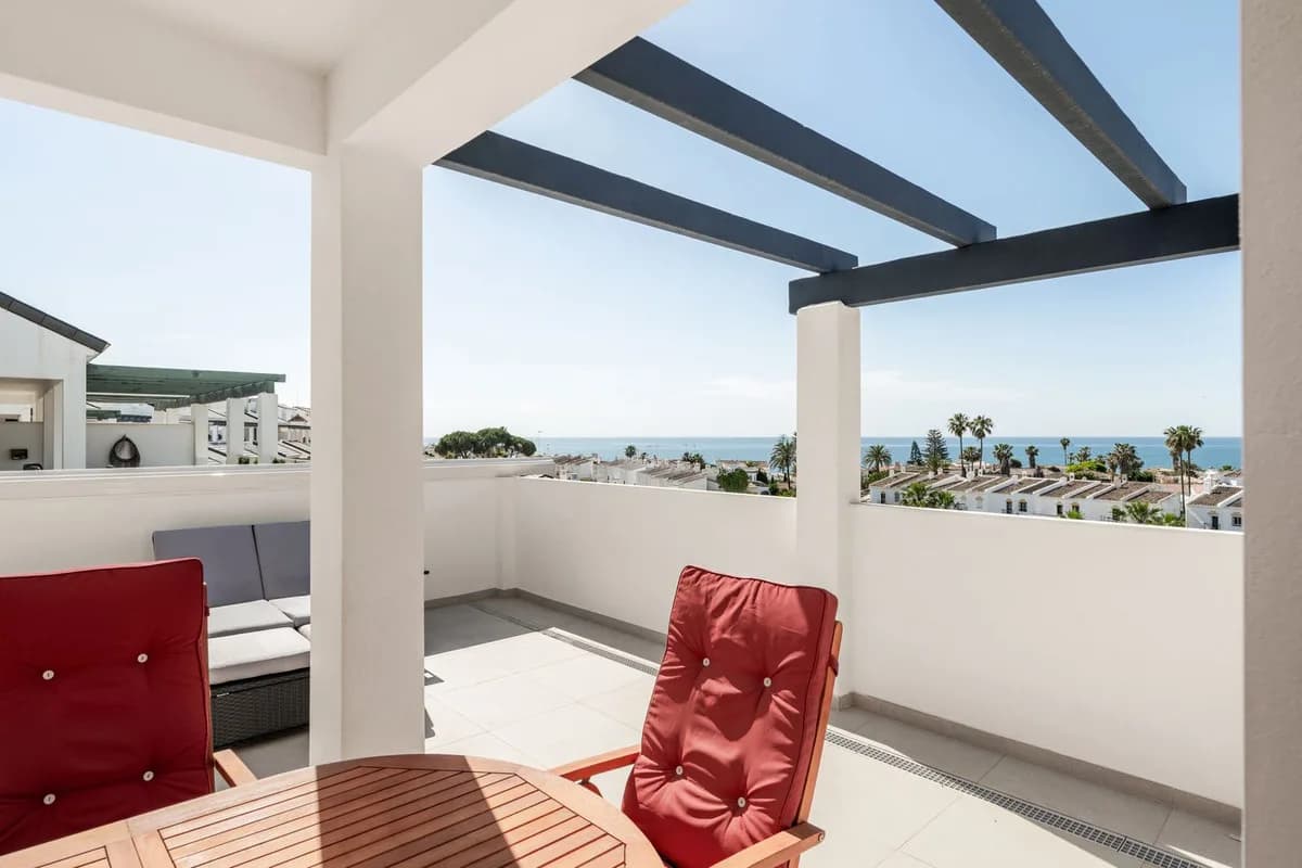 3 Bedroom Penthouse Duplex for Sale in Estepona, Málaga - Image 3