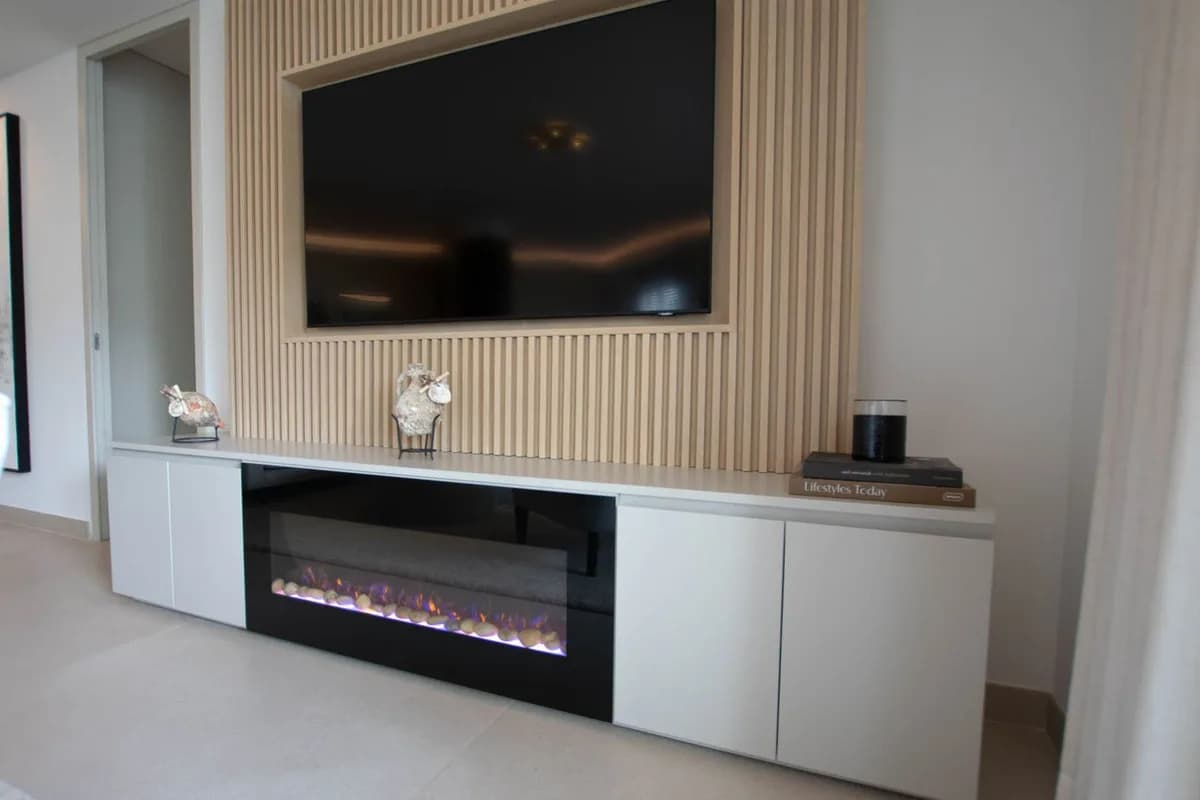 3 Bedroom Middle Floor Apartment for Sale in Puerto Banús, Málaga - Image 6