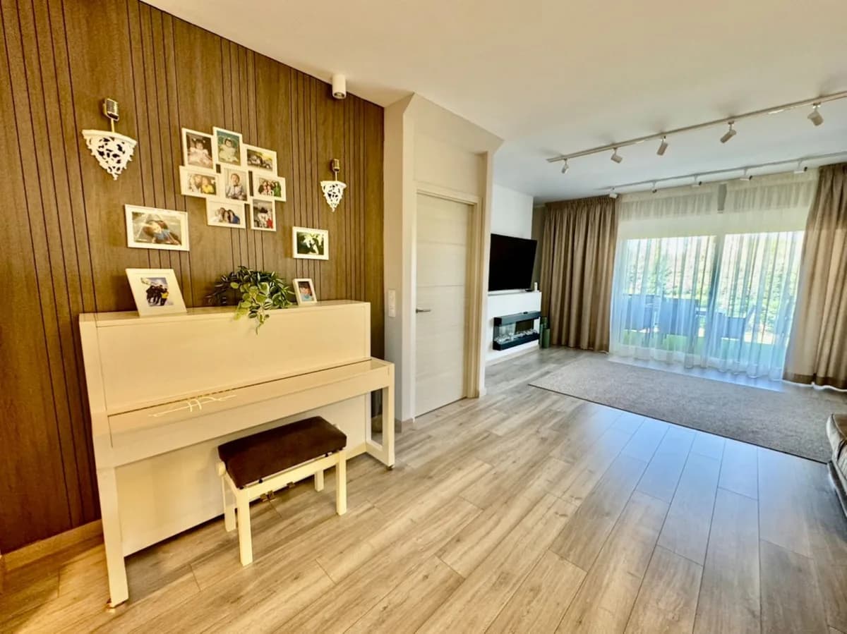 3 Bedroom Townhouse for Sale in Atalaya, Málaga - Image 2