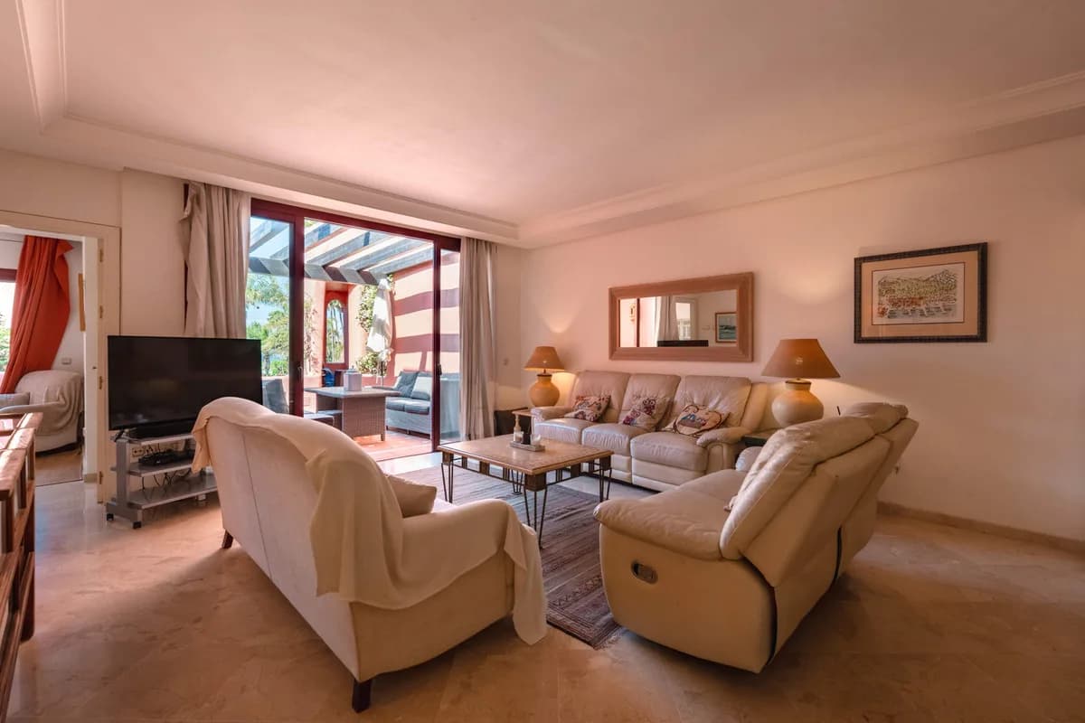 3 Bedroom Penthouse Duplex for Sale in Estepona, Málaga - Image 8