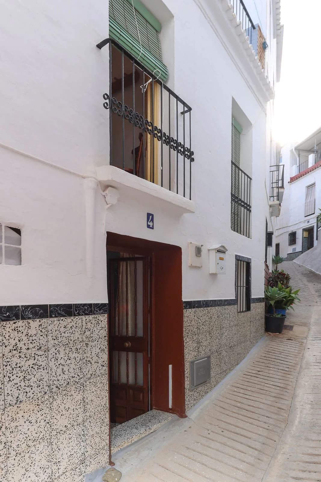 6 Bedroom Townhouse for Sale in Tolox, Málaga