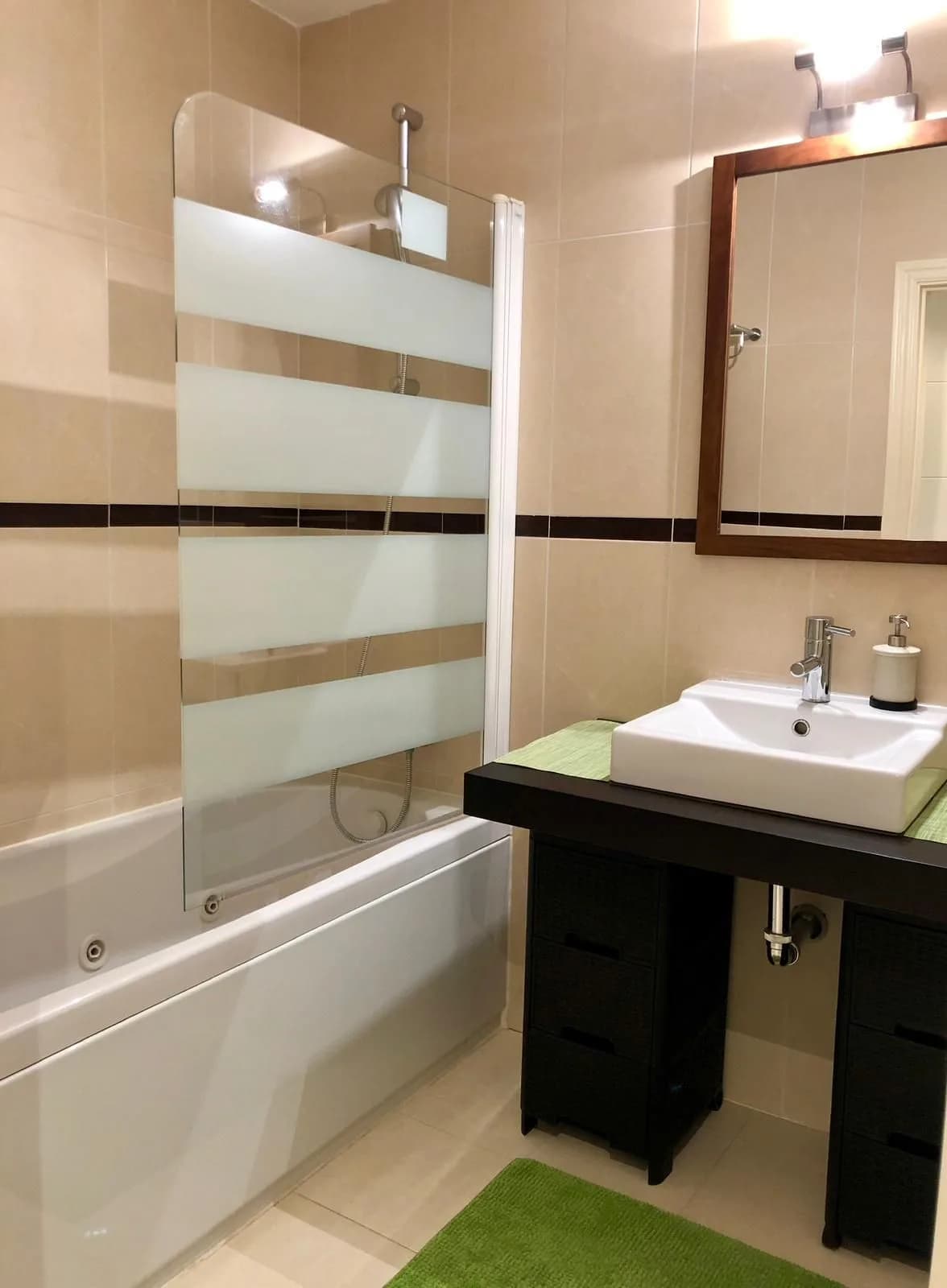 2 Bedroom Middle Floor Apartment for Sale in Mijas Costa, Málaga - Image 8