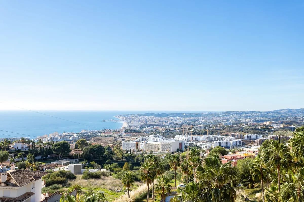 3 Bedroom Penthouse Duplex for Sale in Carvajal, Málaga - Image 5
