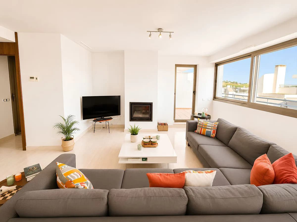 5 Bedroom Penthouse Duplex for Sale in La Cala de Mijas, Málaga - Image 2