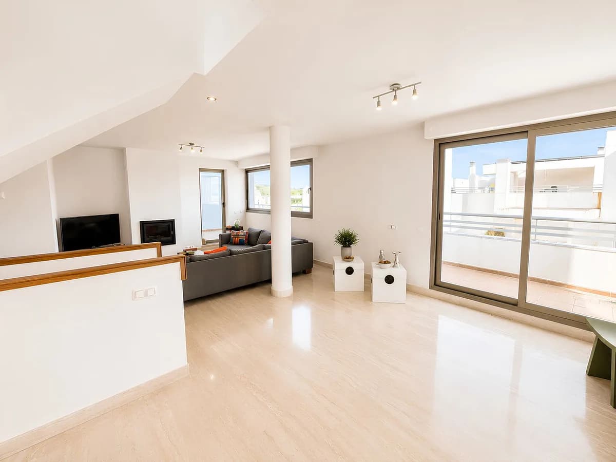 5 Bedroom Penthouse Duplex for Sale in La Cala de Mijas, Málaga - Image 6