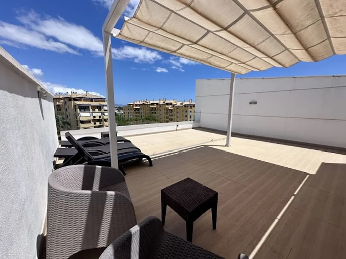 3 Bedroom Penthouse Duplex for Sale in Marbella, Málaga - Image 6