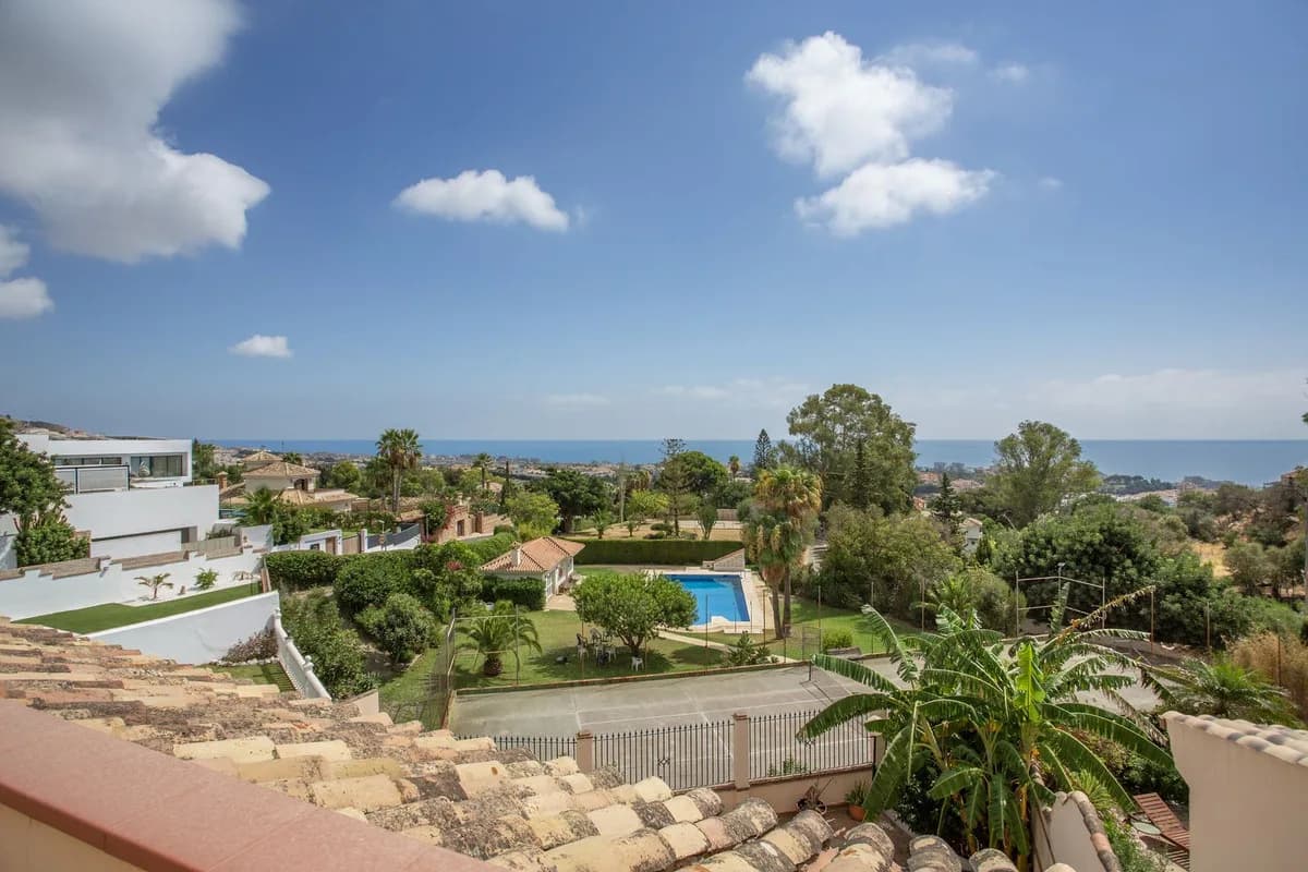 3 Bedroom Semi-Detached House for Sale in Benalmadena, Málaga