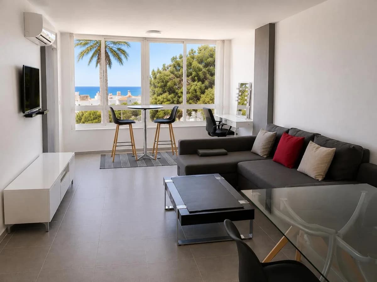 1 Bedroom Middle Floor Apartment for Sale in Calypso, Málaga