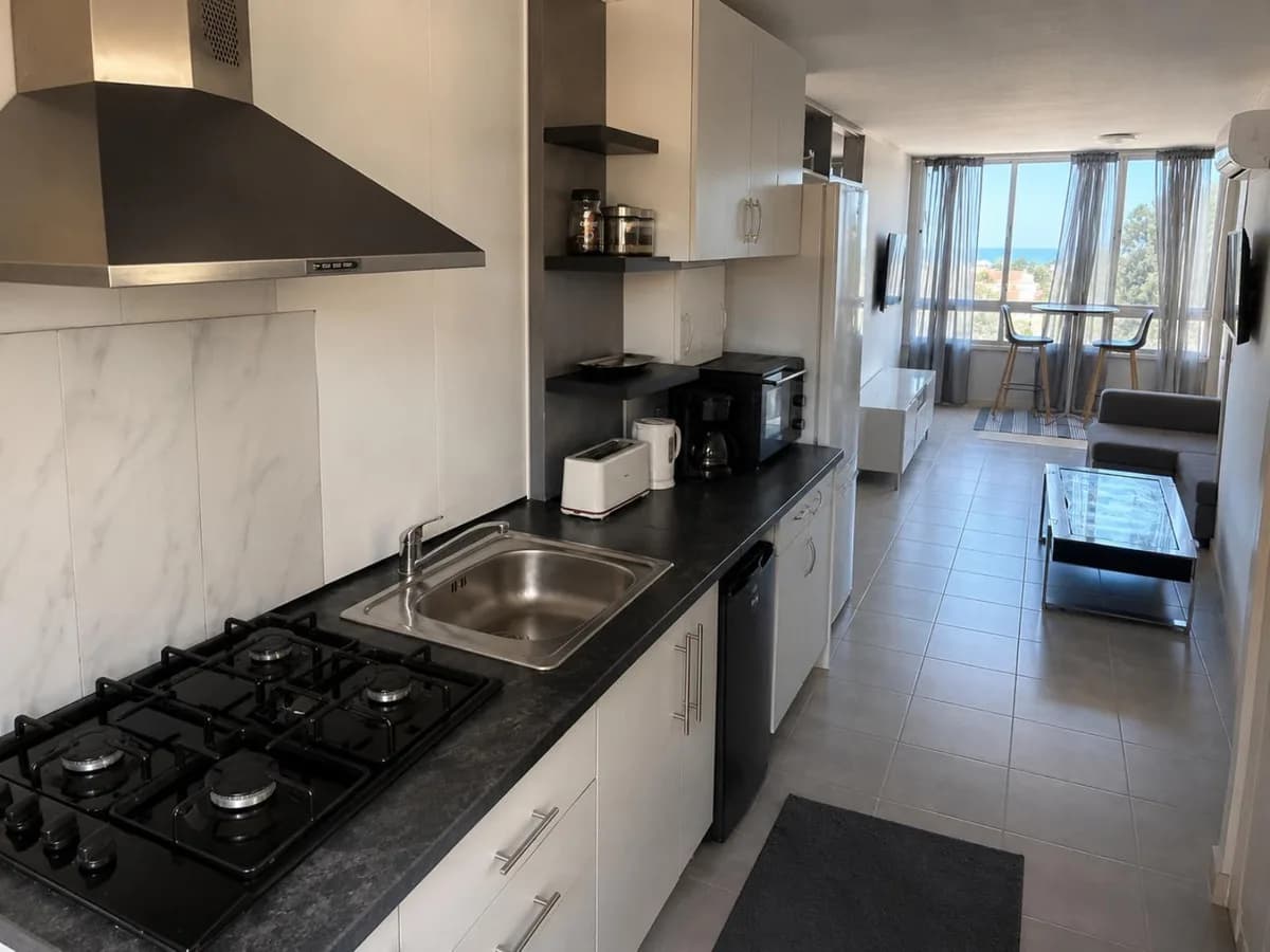 1 Bedroom Middle Floor Apartment for Sale in Calypso, Málaga - Image 5