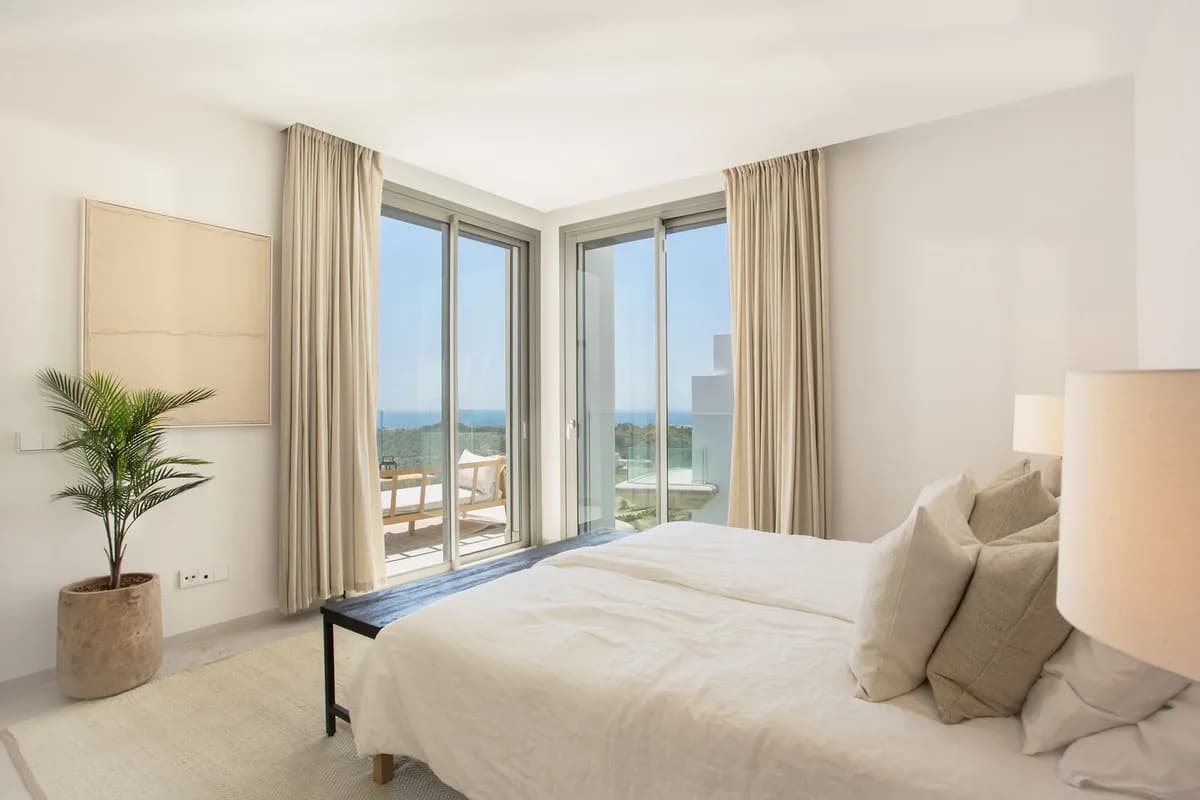 2 Bedroom Penthouse for Sale in Benahavís, Málaga - Image 8