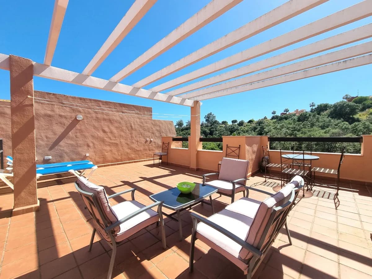 2 Bedroom Penthouse for Sale in Reserva de Marbella, Málaga