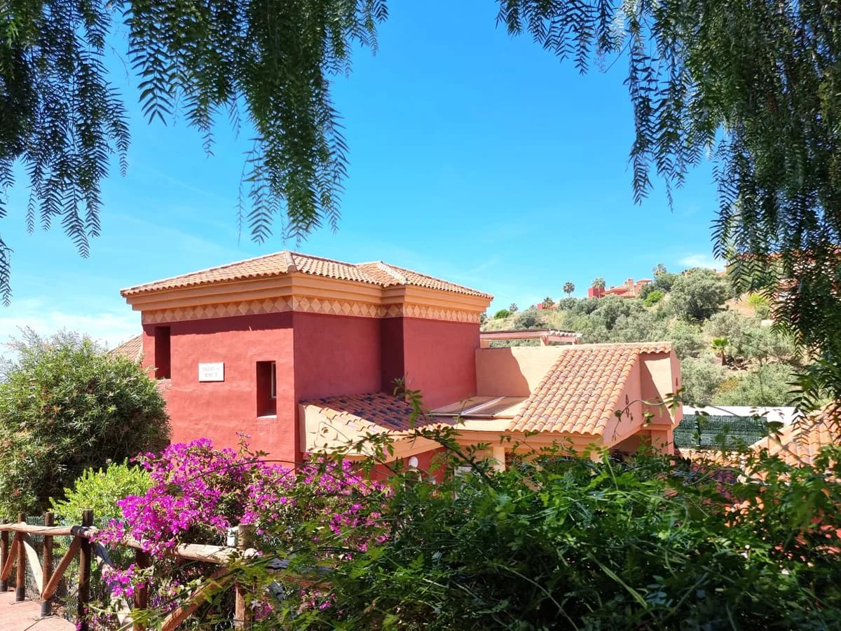 2 Bedroom Penthouse for Sale in Reserva de Marbella, Málaga - Image 2