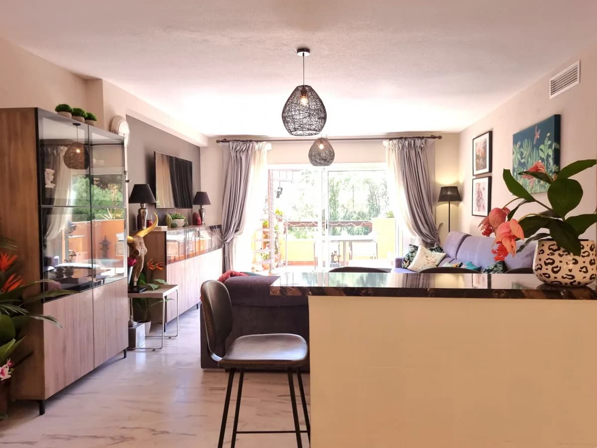 2 Bedroom Penthouse for Sale in Reserva de Marbella, Málaga - Image 4