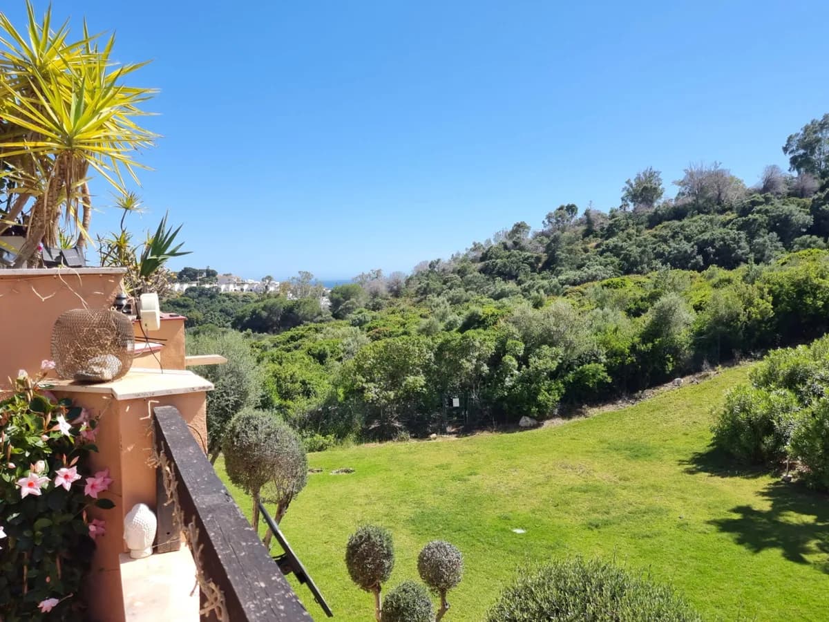 2 Bedroom Penthouse for Sale in Reserva de Marbella, Málaga - Image 7