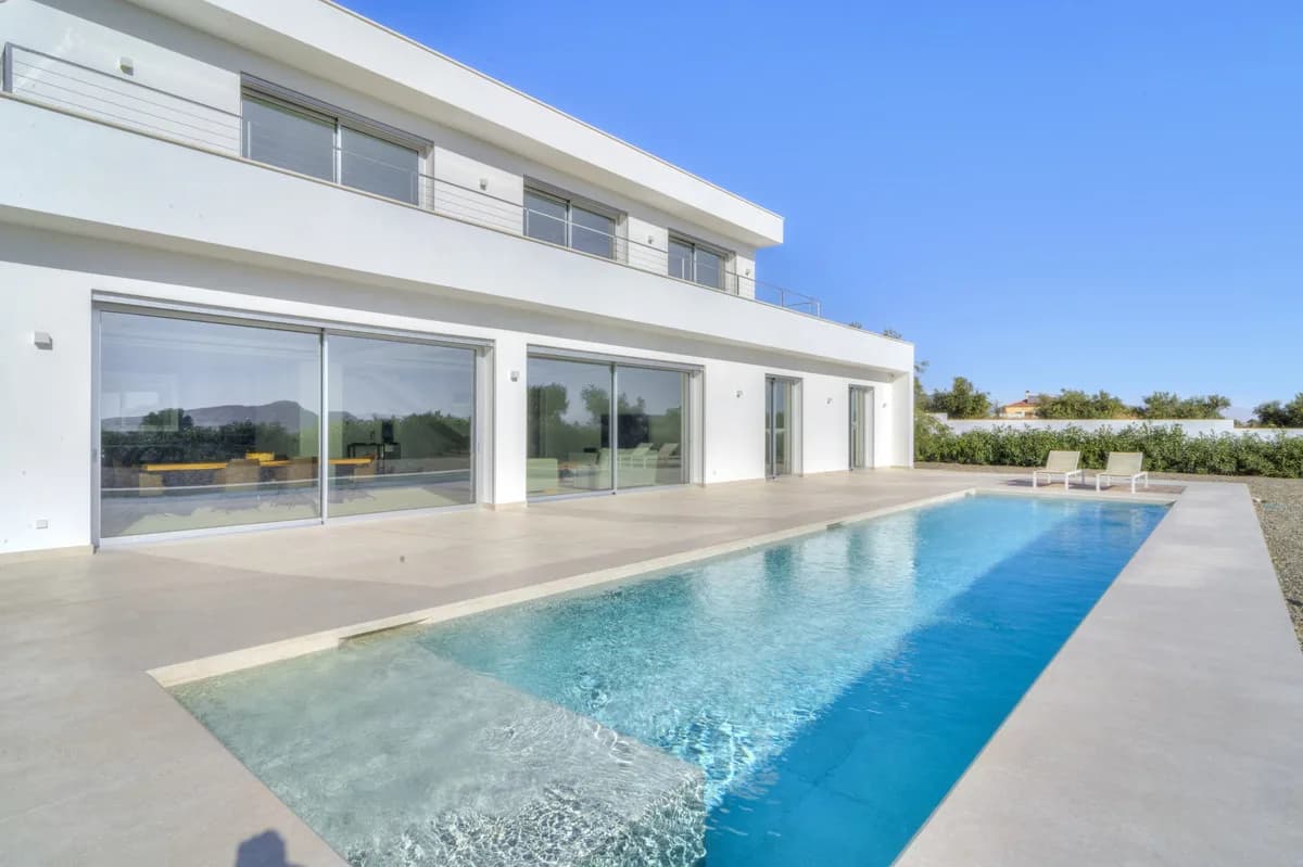 4 Bedroom Detached Villa for Sale in Coín, Málaga