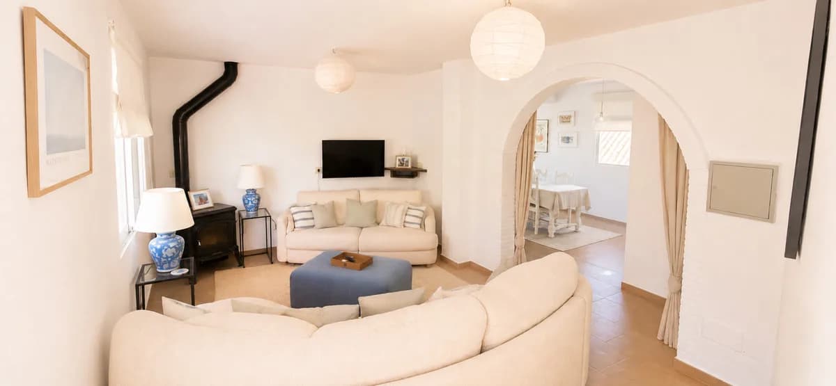 3 Bedroom Townhouse for Sale in Gaucín, Málaga - Image 5
