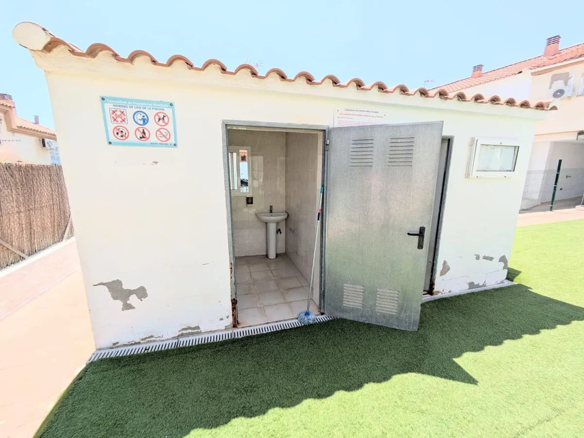 3 Bedroom Townhouse for Sale in Torremolinos, Málaga - Image 5