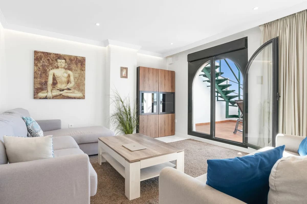 3 Bedroom Penthouse Duplex for Sale in Doña Julia, Málaga - Image 9