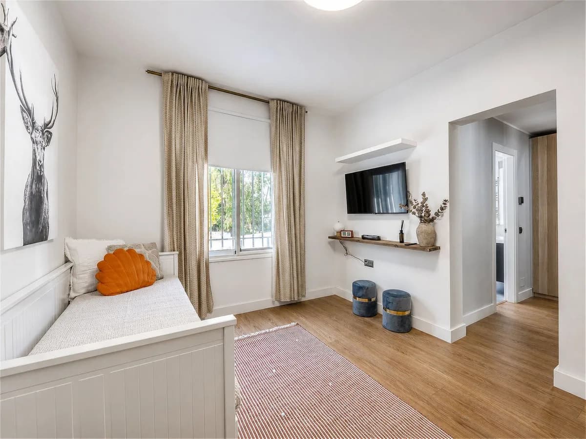 4 Bedroom Detached Villa for Sale in Benahavís, Málaga - Image 4