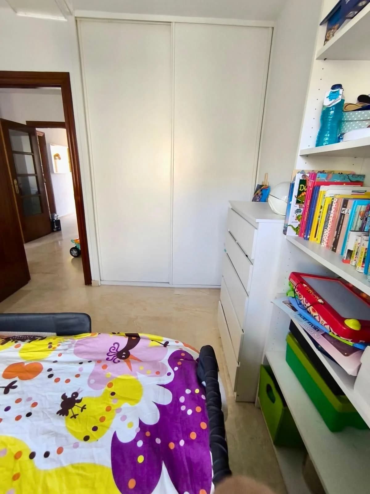 2 Bedroom Middle Floor Apartment for Sale in Marbella, Málaga - Image 4