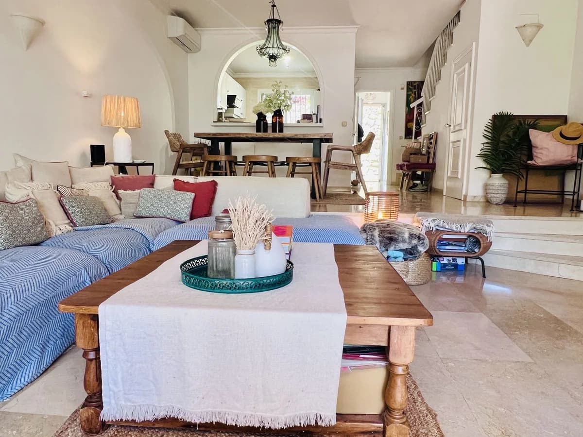 3 Bedroom Townhouse for Sale in El Paraiso, Málaga - Image 6