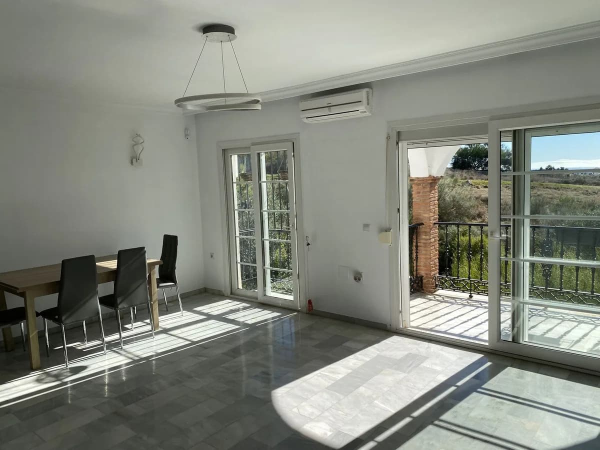 3 Bedroom Ground Floor Apartment for Sale in Mijas, Málaga - Image 4