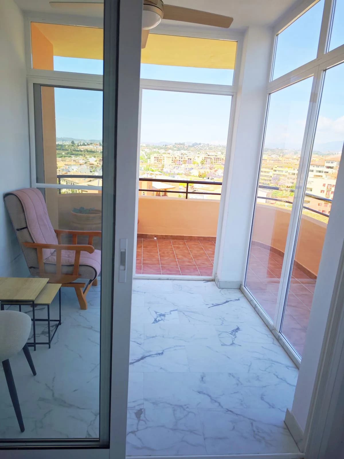2 Bedroom Top Floor Apartment for Sale in Los Pacos, Málaga - Image 3