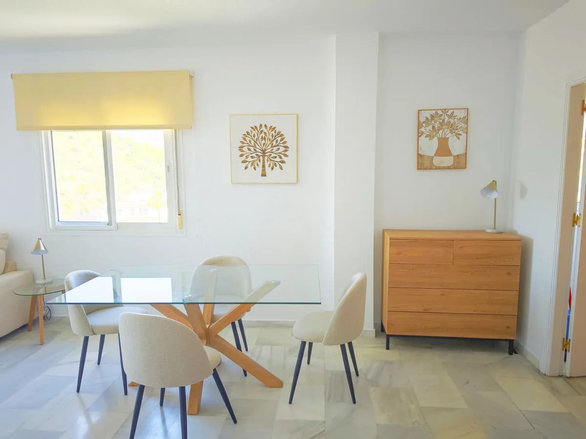 2 Bedroom Top Floor Apartment for Sale in Los Pacos, Málaga - Image 8