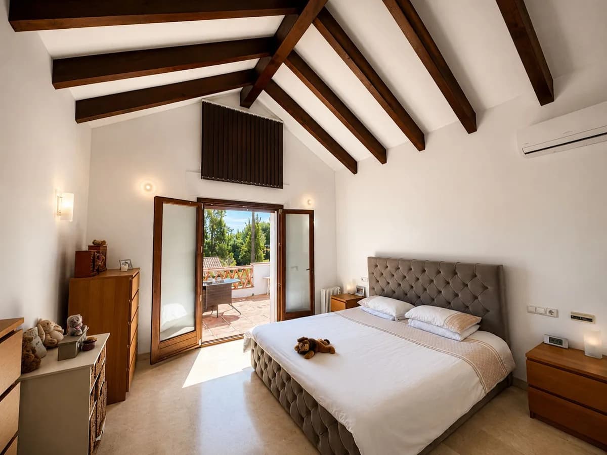 5 Bedroom Detached Villa for Sale in Mijas Golf, Málaga - Image 4
