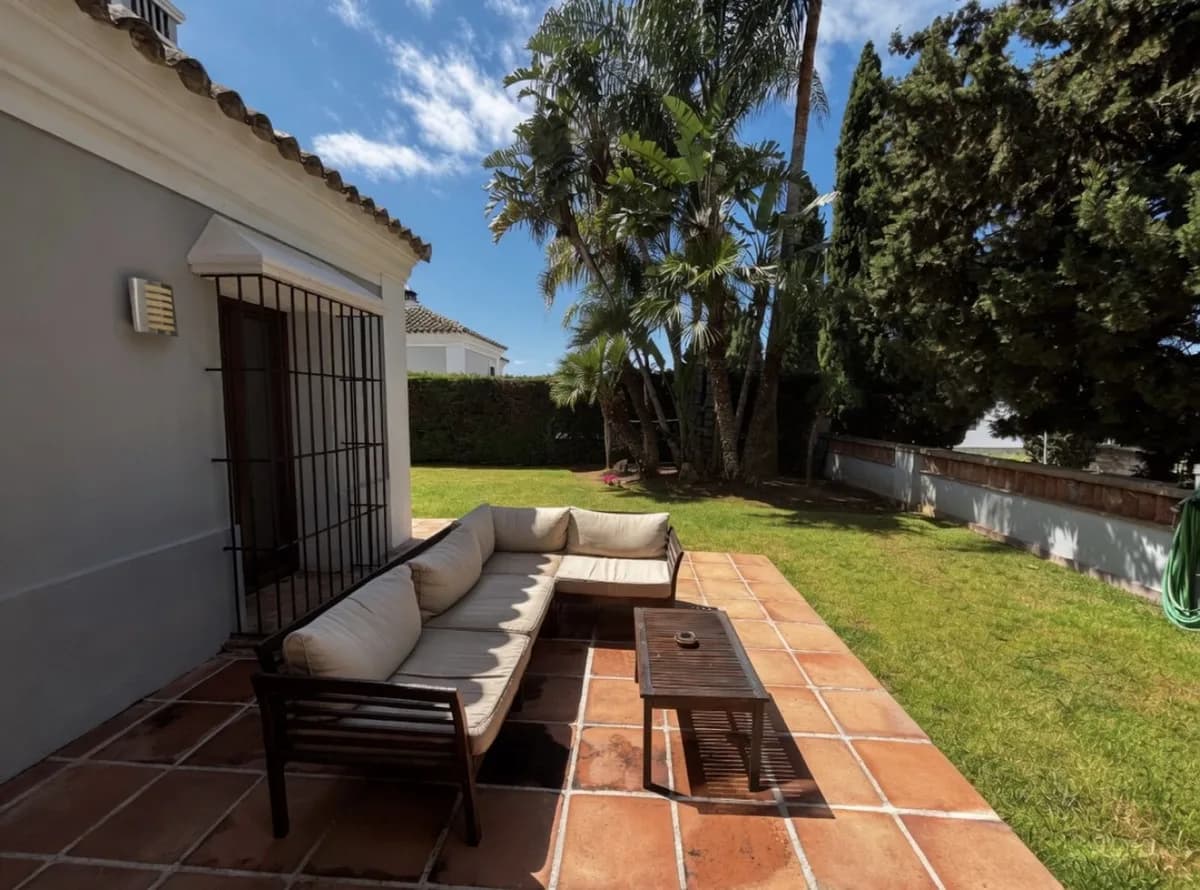 5 Bedroom Detached Villa for Sale in Mijas Golf, Málaga - Image 6